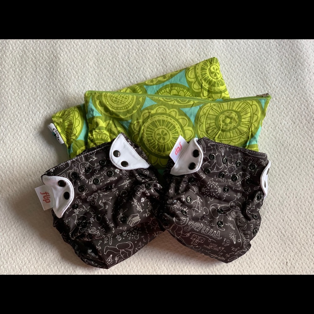 2 Flip Diaper Covers + 4 Inserts + Wet Dry Bag